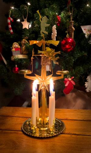 Carrusel giratorio con campanillas