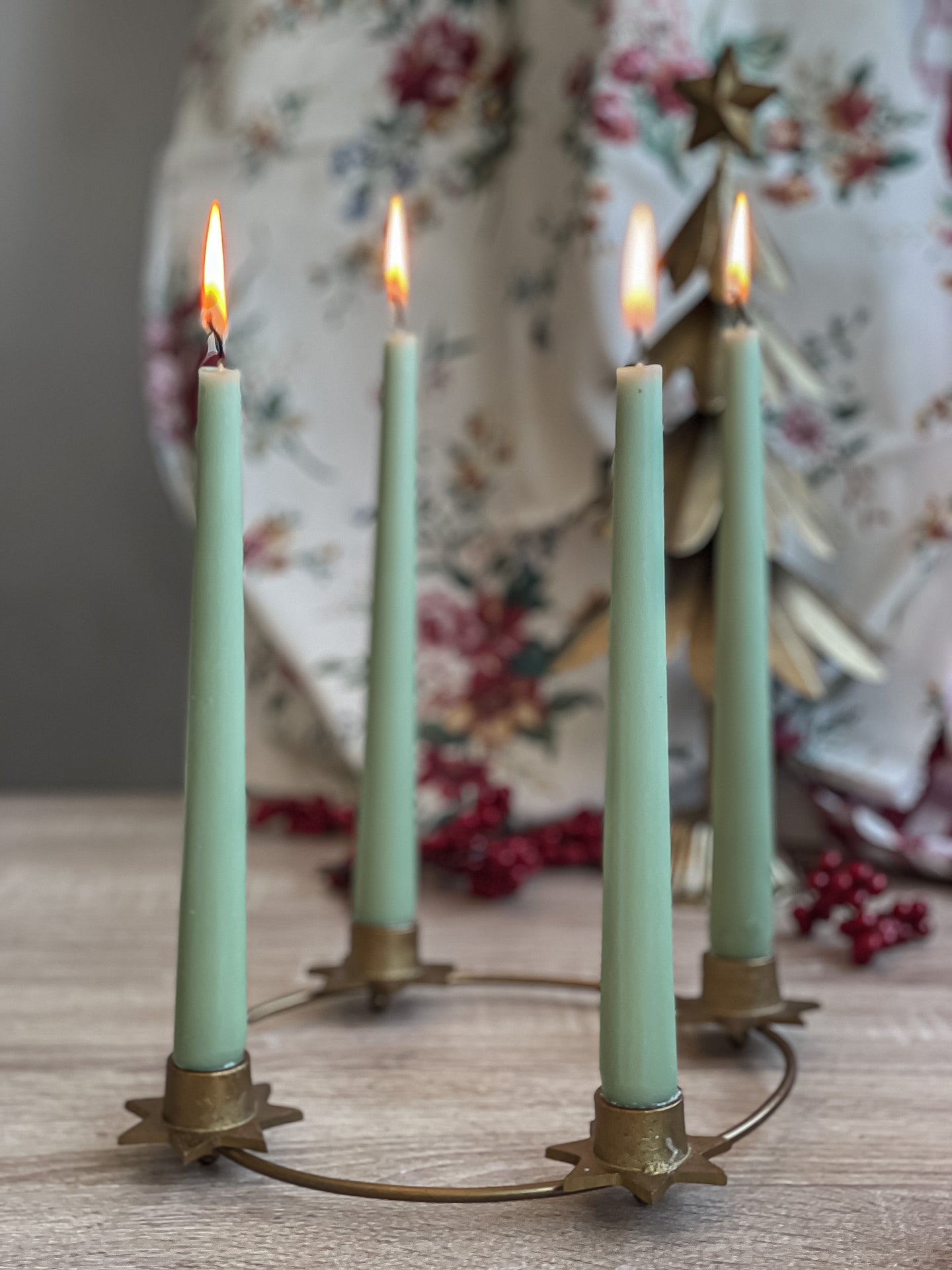 Corona de adviento estrellas y velas