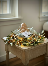 Cargar imagen en el visor de la galería, Niño Jesús ~ vichy verde agua
